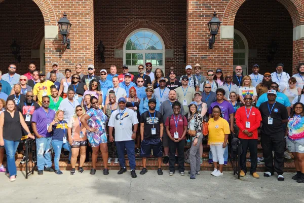 group photo of carolina labor school class of 2023