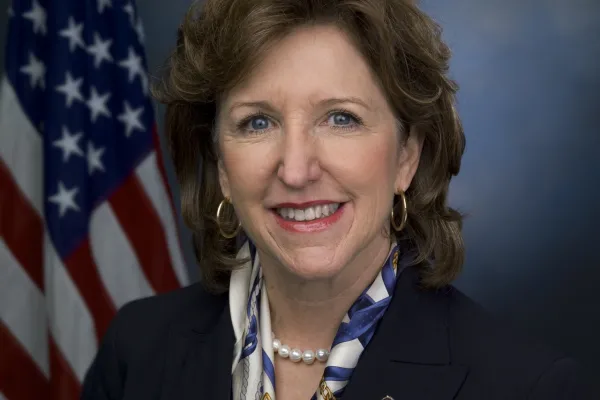 Kay_Hagan_official_photo.jpg