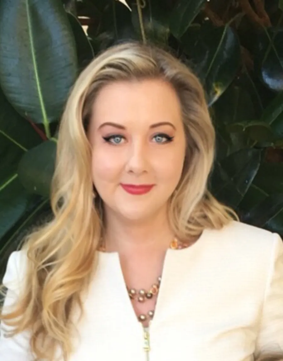 headshot of Lindsay McClelland