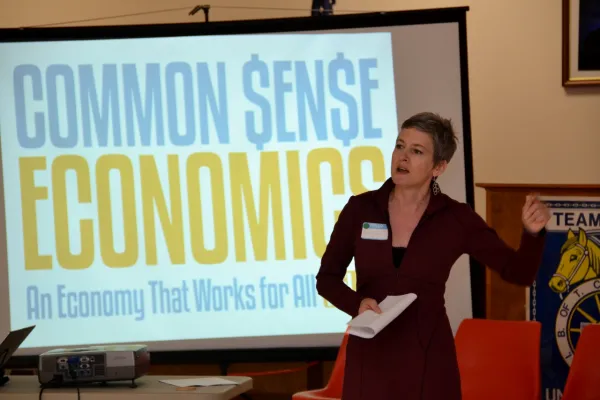 MaryBe McMillan, NC State AFL-CIO, welcomes participants to the AFL-CIO's trial training on Common Sense Economics